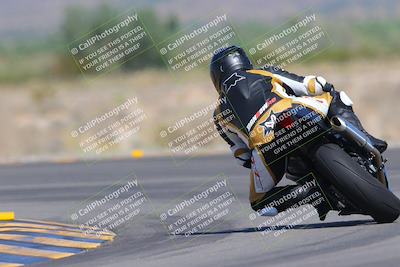 media/Oct-01-2023-SoCal Trackdays (Sun) [[4c570cc352]]/Turn 14 Backside (1120am)/